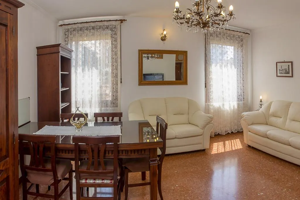 Casa San Giovanni E Paolo-1
